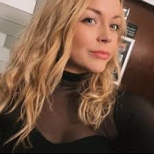 Rebekah Davis's Instagram, Twitter & Facebook