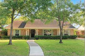 Pin By Ed Vandermolen On Whole House Ranch House Remodel Brick Ranch Houses Ranch Style Homes