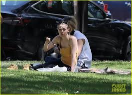 Theranos founder and ceo elizabeth theranos said she'd created a test that could screen for a wide range of diseases with just a single drop of blood. Amanda Seyfried Is Elizabeth Holmes In Dropout First Photos From The Set Photo 4580106 Amanda Seyfried Dropout Elizabeth Holmes Hulu Television Pictures Just Jared