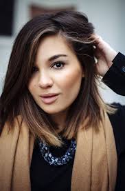 I capelli folti e grossi sono senza dubbio una fortuna, ma spesso, se non si scelgono i tagli giusti, possono creare problemi per via di . Capelli Grossi E Folti Come Tagliarli Idee Per Chi Ha Tanti Capelli