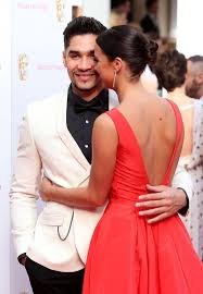 Beyond chic lucy mecklenburgh wearing the zero 01 aviators in platinum at heathrow airport on the way to new york. Lucy Mecklenburgh And Louis Smith Share Couple Belfie But Who Has The Best Bum Daily Record