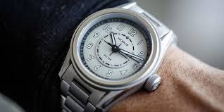 (a little brand mythmaking goes into it too.) cheaper, electronic watches, like a casio sports watch, cost as little as. The 40 Best Automatic Watches Under 500 2021 Teddy Baldassarre