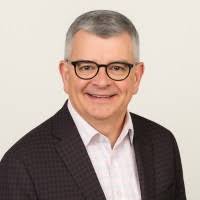 10+ "Benjamin Suzuki" profiles