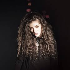 Curled hairstyles pretty hairstyles formal hairstyles wedding hairstyles hair day new hair lorde hair natural hair styles short hair styles. Lorde My Hair Goal For 2014 Just Colorful Lorde Hair Californian Hair Curly Hair Styles Naturally