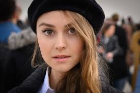 Margo Hayes Attends Christian Dior Womenswear Foto de stock de contenido  editorial