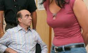 Kamel nacif logró el descongelamiento de sus millones, gracias a una jurisprudencia impulsada por el la fgr tiene ubicado en líbano a kamel nacif, el rey de la mezclilla, y ya inició el trámite de. Localizan A Kamel Nacif En Libano Piden Extradicion Por Caso De Lydia Cacho