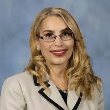 Kelly Goebel's Instagram, Twitter & Facebook