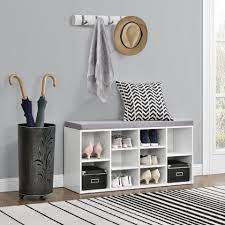 Die verzierungen des metalls sind außerdem sehr dekorativ. En Casa Schuhregal Ymir Mit Sitzbank Und Sitzkissen 103x30x48cm Weiss Online Kaufen Otto