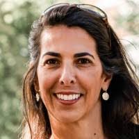 Suzanne Fee's Instagram, Twitter & Facebook