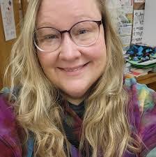 Erin Comer's Instagram, Twitter & Facebook