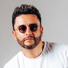 (se repite desde la estrofa ii, la primera repetición de esa estrofa lenta). Alex Campos Me Robaste El Corazon Lyrics Genius Lyrics