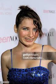 429 Flora Cross Photos & High Res Pictures