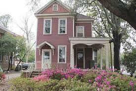 234 Church St Sumter Sc 29150 Zillow Victorian Homes Sumter Old Houses