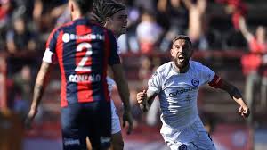 El ciclón recibe hoy al tiburón por el capítulo seis de la copa de la liga profesional el desalojo obligó a san lorenzo a deambular por distintos estadios a partir de la década del 80. Los Partidos De Hoy De La Copa De La Superliga Bo Pagina12