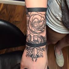 Tatuajes Significativos En Brazaletes Significados Y Disenos 2019 Blogdetatuajes Lee más sobre el significado de un tatuaje como este, aquí. tatuajes significativos en brazaletes