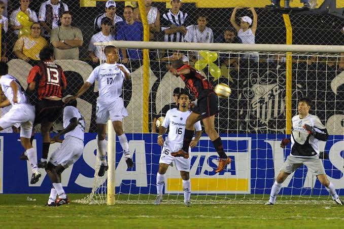 Santos s&oacute; perdeu para o Atl&eacute;tico-PR na Vila Belmiro uma vez na hist&oacute;ria - Gazeta Esportiva