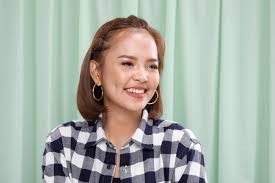Korean short hair for round face 2020. Short Hair For Round Face 20 Stylish Ideas For 2021 All Things Hair Ph