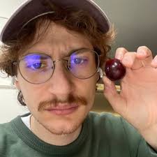 Karl Roy (@KarlRoyy)