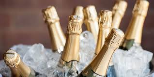 Magnum Jeroboam Voici Les 13 Plus Grandes Bouteilles De Champagne Business Am