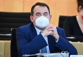 Wann muss ich mich in quarantäne begeben? Kultusminister Im Ffh Interview Maskenpflicht Im Unterricht Bleibt Bestehen