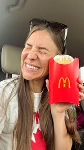 HAPPY GIRL EATING MCDONALDS FRIES AND A CRISPY DIET COKE 🍟 🇨🇦,  #glutenfreecanada #glutenfree #celiacdisease #glutenfreelife #celiaclife  #celiac