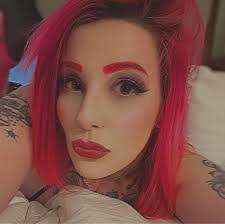 Bree Owens's Instagram, Twitter & Facebook