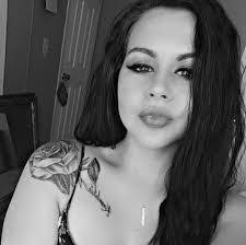 Angie Rowell's Instagram, Twitter & Facebook