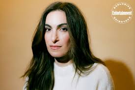 Do Revenge's Jennifer Kaytin Robinson