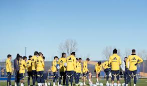 Leonie reiz of leak as soon as she answered the door, I