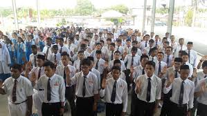 Saya dan beberapa budak asrama yang lain telah mengambil bahagian iaitu persembahan nasyid. Taskforce Ppmb Perak On Twitter Dato V Elango Penasihat Mb Perak Merasmikan Majlis Ikrar Dan Aku Janji Bagi Pelajar Pelajar Spm Tahun 2018 Smk Khir Johari Sungai Sumun Hutan Melintang Https T Co Ncxrczcdls