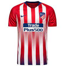 Футболка + шорты + гетры). Futbolnaya Forma Atletiko Madrid Polnyj Komplekt