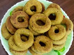 طريقة عمل كعك التمر بزيت الزيتون بالصور من وصفات أم محمد الوردة البيضاء 1 Recipe Food Arabic Food Recipes