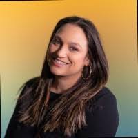 Crystal Kirkley's Instagram, Twitter & Facebook