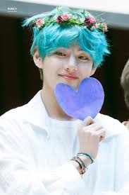 V has been declared as the most handsome man of 2020 in the whole wide world by the youtube channel. Pin By Army Pra Sempre On Bangtan Boys Kim Taehyung Taehyung Bts Taehyung