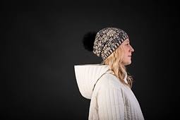 Beads are used to knit the season, giving you flexibility to use any yarn colors you choose. Ravelry Knitting Season Patterns