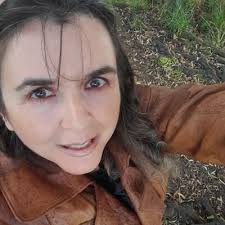 Suzanne Ralph (@suzanne_ralph)