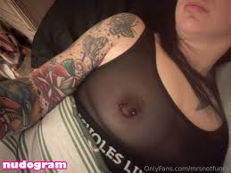 Jeremysnotfunny  Misskitty1031  Mrsnotfunny Гола изтичане OnlyFans снимка  15 - Nudogram v2.1