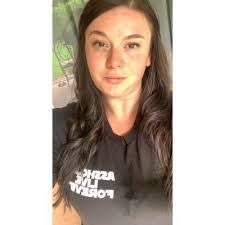 Jocelyn Hale's Instagram, Twitter & Facebook