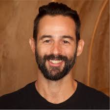 Great Leaders lift their people up!