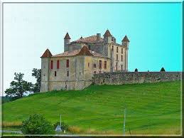 Epingle Sur Chateaux Forts Forteresses Villes Fortifiees De L Ancienne France