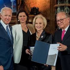 The case raises questions the #metoo joe biden hasn't announced whether he is going to run yet. Neuer Us Prasident Biden Weckt Hoffnungen In Oberbayern Landkreis Meldungen