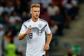 Joshua kimmich muss zwingend wieder nach hinten rechts rücken, und marco reus hat im deutschen fußball eine ausnahmestellung inne. Joshua Kimmich Talks Over Move To Midfield For Germany And Has Been Influence By Thiago Xabi Alonso And Javi Martinez Bavarian Football Works