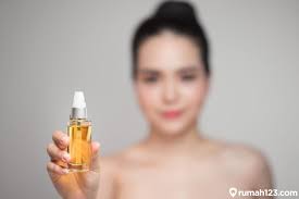 Maybe you would like to learn more about one of these? 7 Manfaat Minyak Bulus Yang Ajaib Untuk Kesehatan Wanita Pria Rumah123 Com