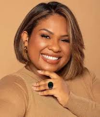 Olivia Simons (dimensions5)