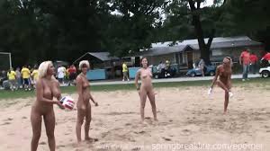 Beach-volley Nu - Alysha Laine - EPORNER