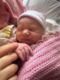 My baby boy Sunny ☀️ is due in 2 weeks! And lacking community is one fear  of mine. Last time I gave birth I was in the DV shelter. I would love