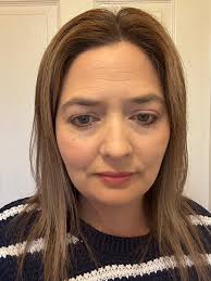 Eating lunch at Market Hall Paddington with luggage?