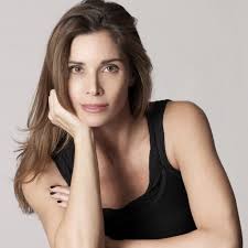 Lillian Holtzclaw (@LillianHoltz)