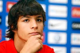 Atletico Madrid prospect Oliver Torres forced to apologise after being  photographed in Real Madrid club shop