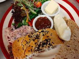 Italian sausage recipe by epressurecooker.com. Homemade Sausage Roll Coverdale Cheese Tomato And Chilli Jam Coleslaw Salad Granary Bread And Butter Picture Of Yorks Of Thirsk Thirsk Tripadvisor